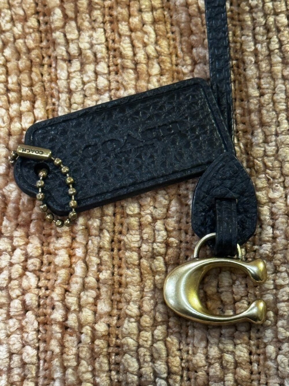 COACH BLACK PEBBLE LEATHER HANG TAG w/ GOLD CHAIN NWOTs - Picture 11 of 14